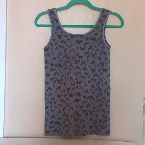 🩵Tees By Tina Grey Tank Top - Picture 3 of 4